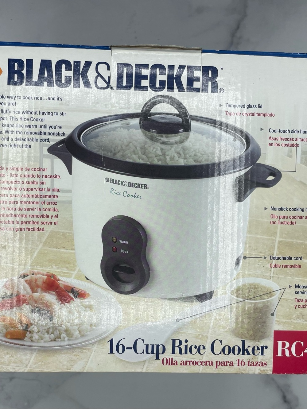 Black & Decker White Rice Cooker with Black Trim